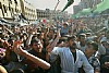 Tutta la rabbia della folla manifestante (11)