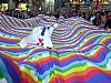 Un arcobaleno di stoffa per dire NO alla guerra (10)