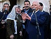 il leader palestineser Arafat e il suo primo ministro in una conferenza (5)