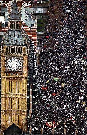 corteo pacifista a londra