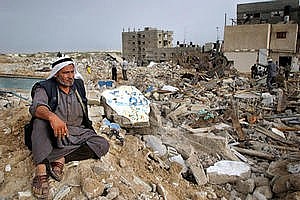 distruzione dopo bombardamento