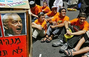 dimostranti israeliani contro Sharon