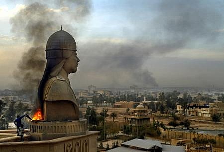 Baghdad, città in preda al caos ed alle fiamme