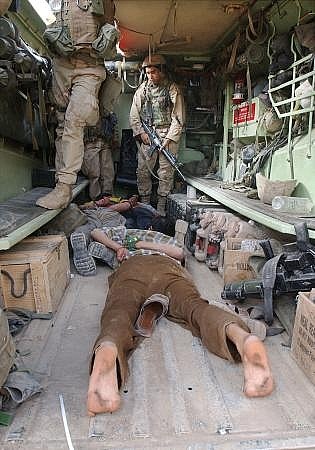 catturati alcuni civili iracheni