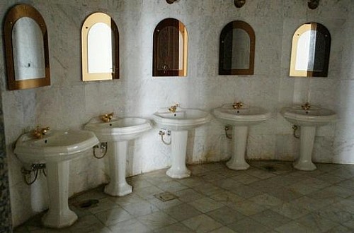 Uno dei bagni della residenza del rais